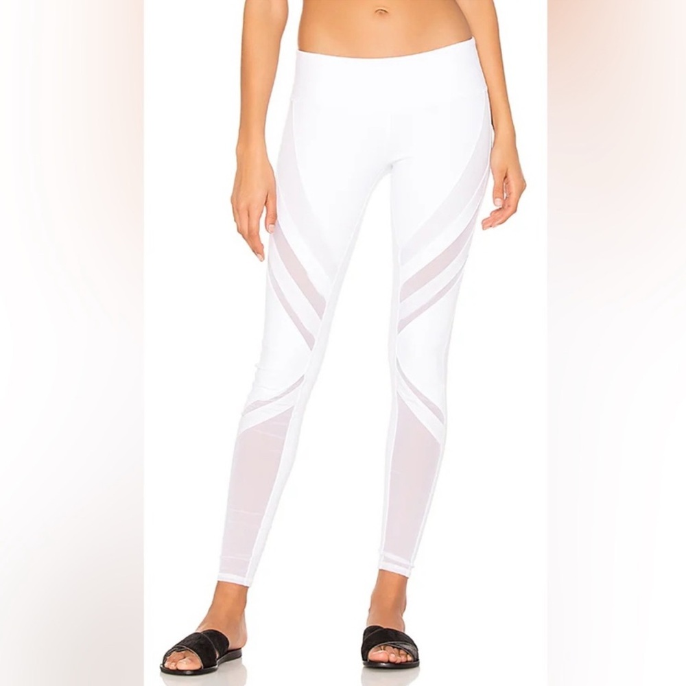 alo white “The Epic” legging, white mesh size S